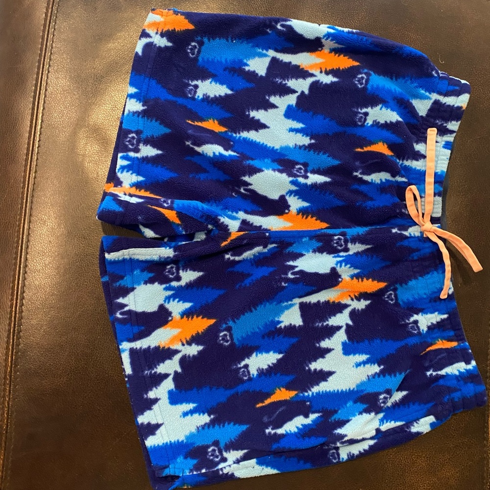 RARE FLEECE CHUBBIES- Medium 5.5” lounge shorts. Christmas style